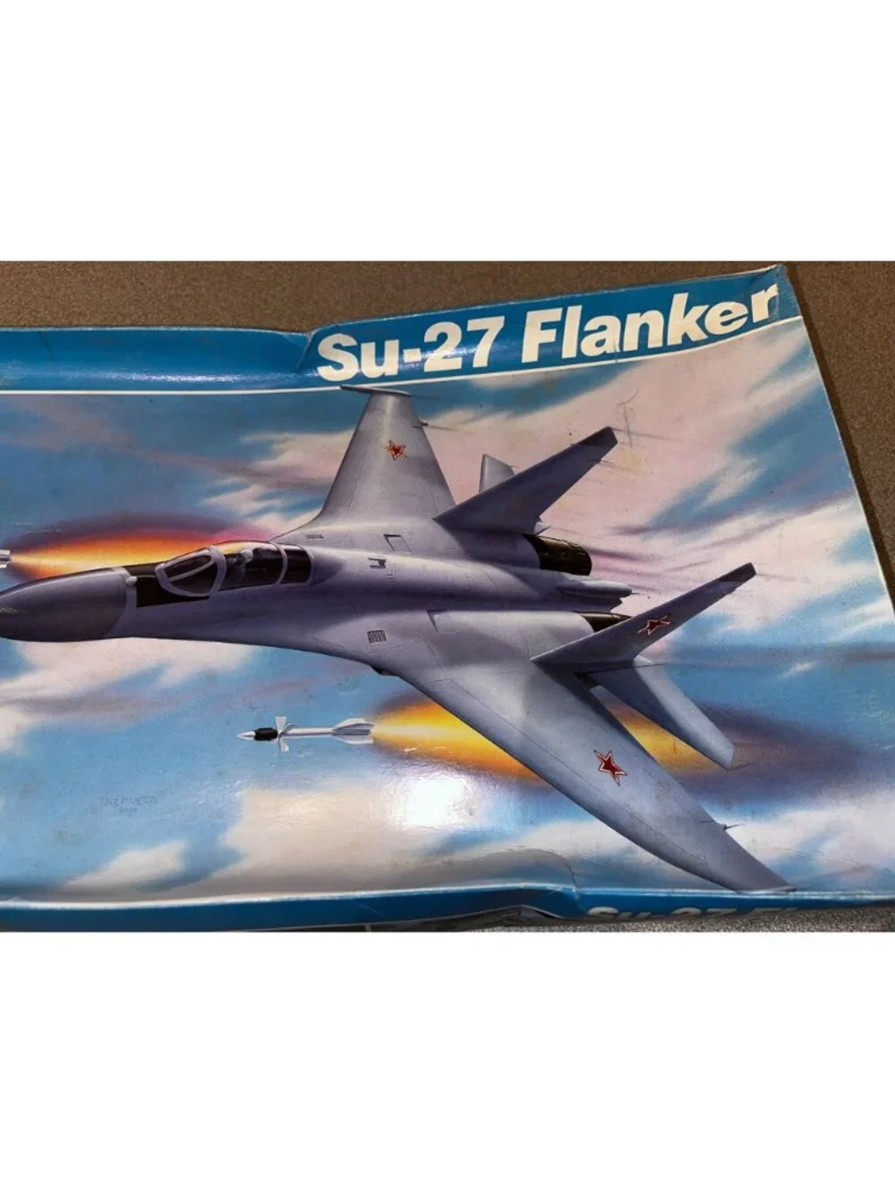 Vintage 1989 Revell Su-27 Flanker Soviet Jet Fighter Plastic Model Kit 1/72